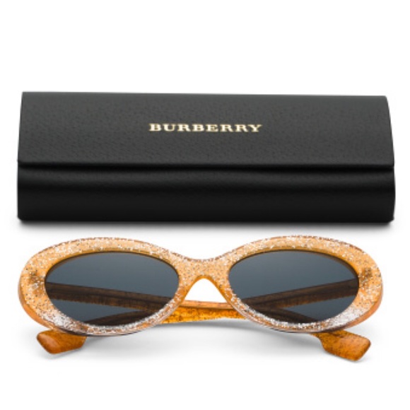 🔥BURBERRY sunglasses, case, cloth